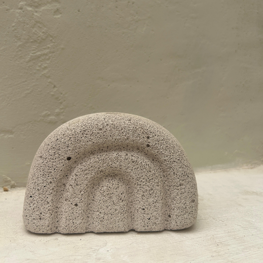 White Rainbow Shape Testured Vase
