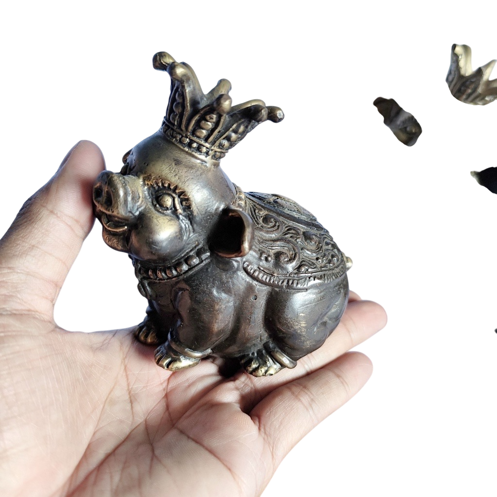 3.9'' King Pig Brass Figurine